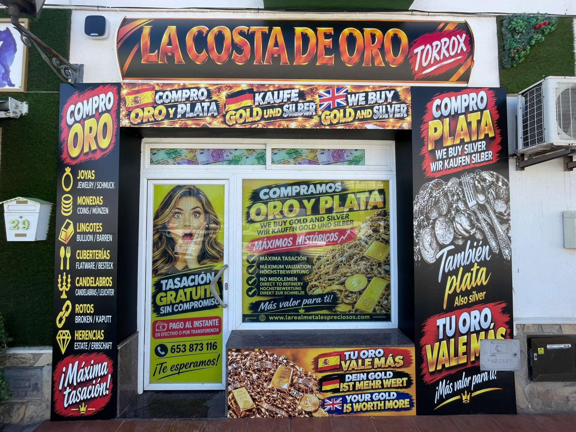 Fachada del próximo local de Compro Oro y Plata La Real en Torrox Costa